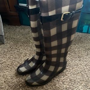 Rain boots